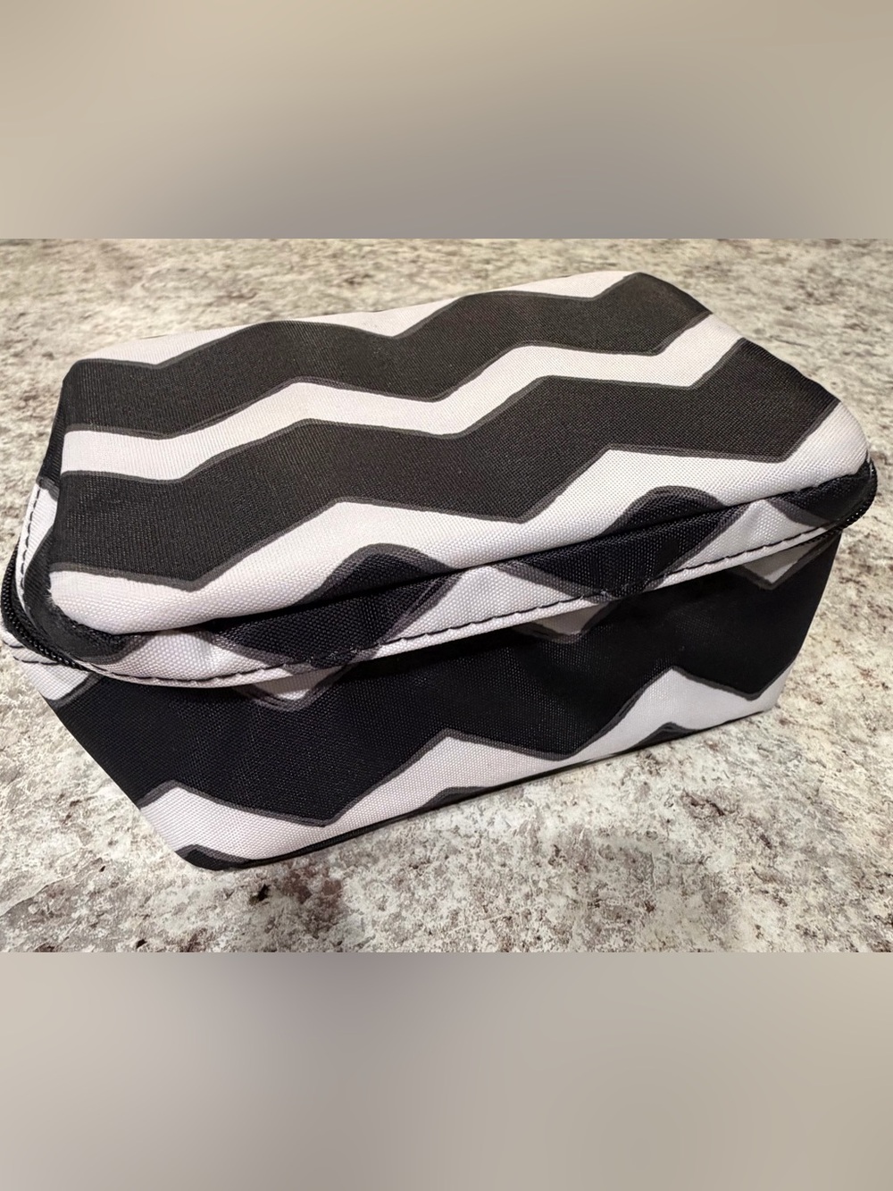 Thirty-One Baubles & Bracelets Travel Jewelry Case - Black Chevron